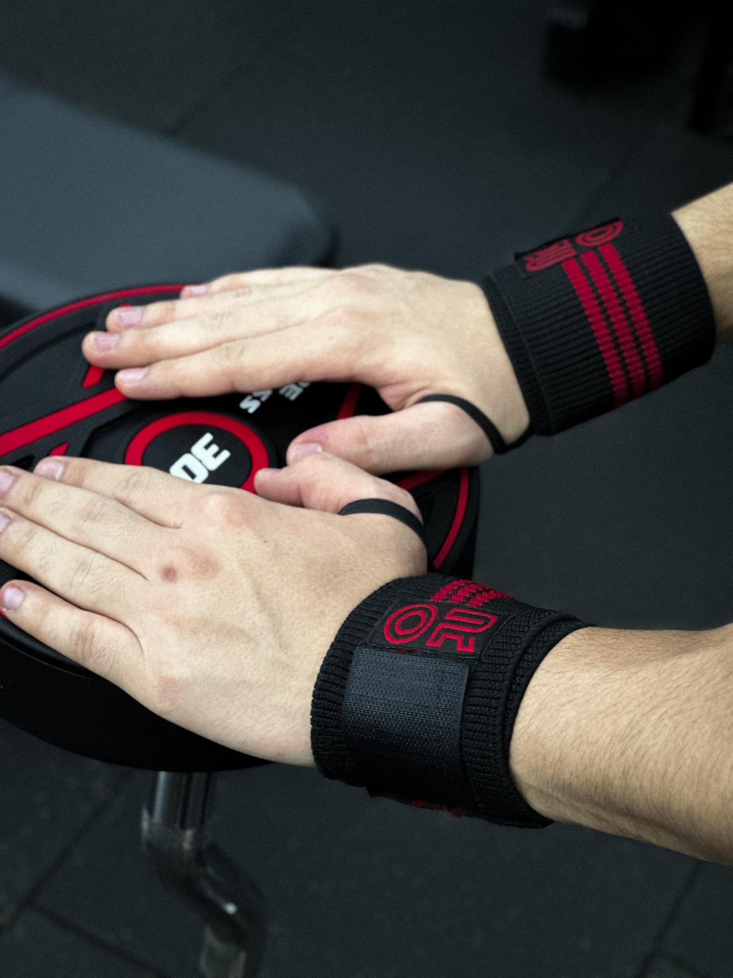 Wrist wraps (2 pieces)